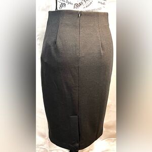 NWT - Philosophy Charcoal Knit Pencil Skirt - Size 2